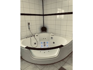 CD445BA2-416B-4F78-86C8-1E3FC299D9BE