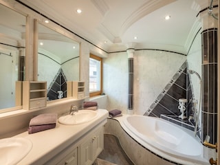 Badezimmer 2