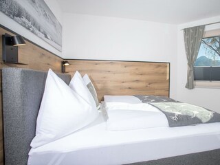 Firm21_FewoSchw.098-min