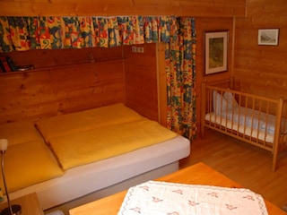 Schlafzimmer 2