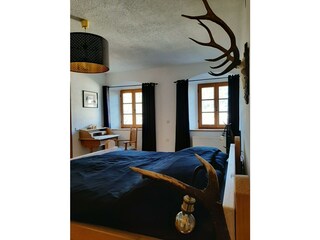 großes Schlafzimmer