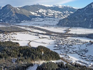 Blick auf Wiesing und ins Zillertal