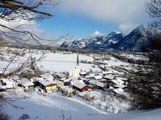 Blick vom Wiesiner Bühel ins Wiesinger Ortszentrum