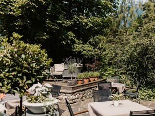 Terrasse und Gartenbereich