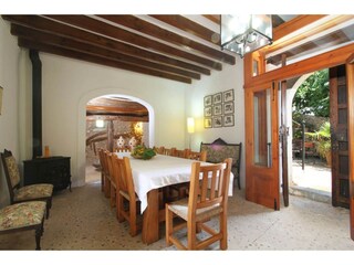 Cottage Búger Features 11