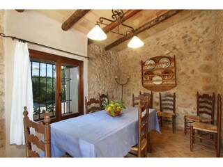 Cottage Búger Features 12
