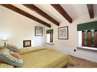 Cottage Búger Features 21