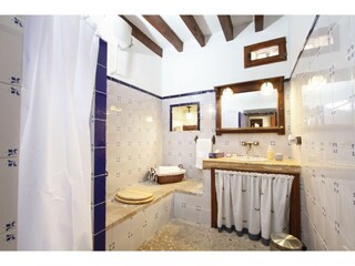 Cottage Búger Features 22