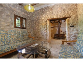 Cottage Búger Features 24