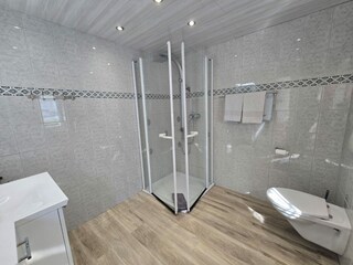 Badezimmer Regendusche