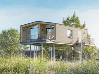 Baumhaus Schleswig-Holstein auf der Wiese