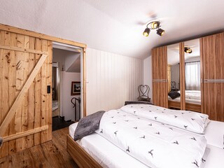 Kleines Schlafzimmer im 1. Stock