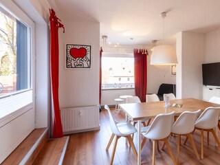 Wohn-/Essbereich mit offener Küche