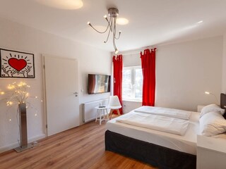 Schlafzimmer 2
