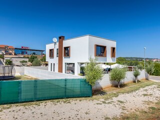 Villa Adora and surroundings