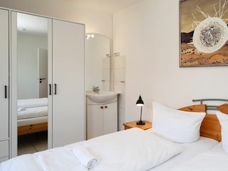 Doppelschlazimmer (180x200 cm) im 1.OG