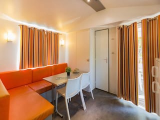 Trailer Cambrils Features 9