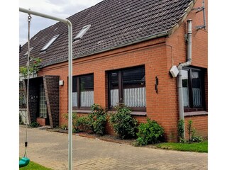 Die Auffahrt mit Zugang zur Wohnung Abendrot