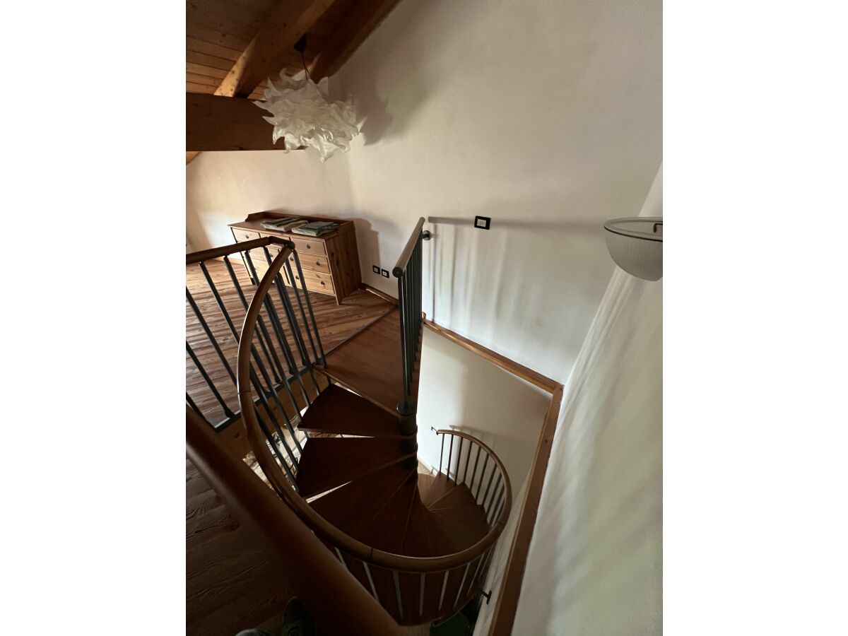 Treppe von Küche zum 2.tem Schlafzimmer