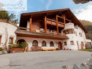Haus 11