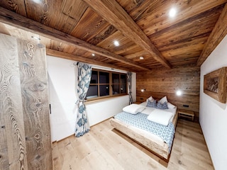 Stadl-Chalet-Ischgl-Nacht-copy-09292022_142915