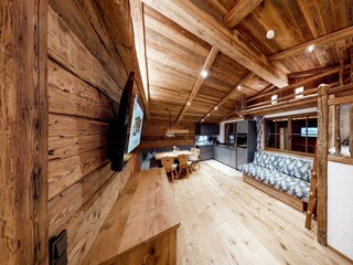 Stadl-Chalet-Ischgl-Nacht-copy-09292022_143334