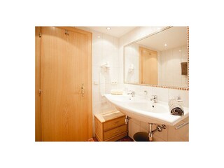 waldhaeusl-app-204-011