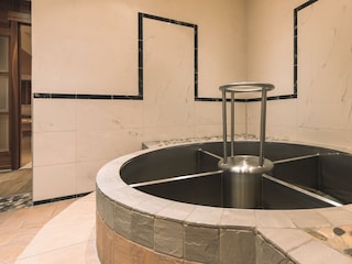 Hotel_Olympia_Kneippbecken_002