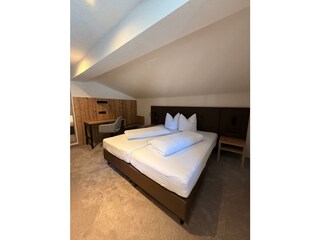 W6 Zimmer 2