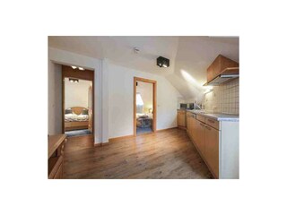 382A2633-900x600-compressed