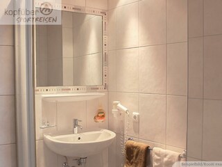 4er Apartment Badezimmer_WZ