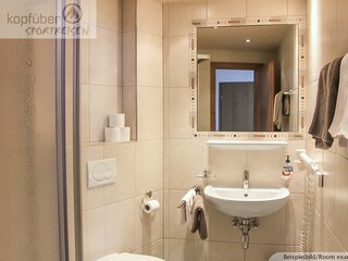 6er Apartment Badezimmer_WZ