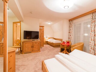 hotel-ischgl_dreibett_04_web