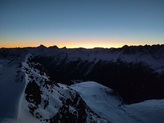 E08B514A-2335-44E9-AC3A-F0965BDF196E