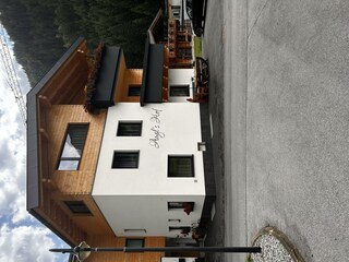 35017C9C-8BA7-448F-9E28-B32B970B8089