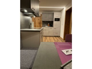 FDAF47C6-CC09-4609-B3E4-ED8F65EE09C1