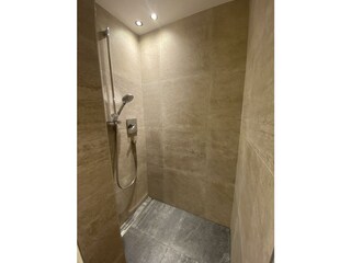 D371F35D-C099-4EF7-848E-583272C7589B