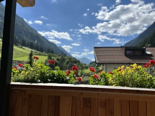 30E097CC-B235-4910-A93D-452BA96D0D9F