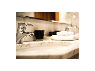 badezimmer-modern-ausstattung