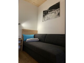 0B5A37F6-EC13-4FB7-8E5D-ABA8C9220683