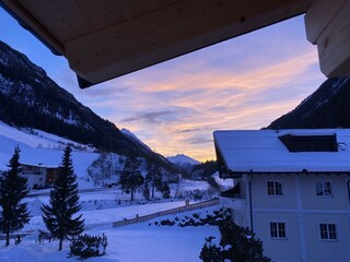 A7746167-0139-40AC-883C-38EE2551DD67