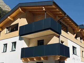 2020FEDF-C9EB-4B93-9F0B-48926290014D