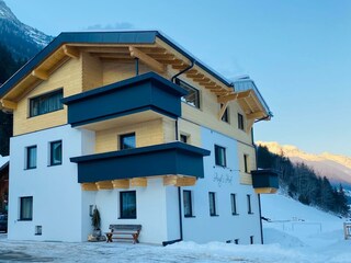 51C9D1E4-0AFF-4424-AC13-A7943809A0D5