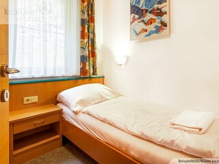 schlafzimmer_top4_tirolerland_WZ2