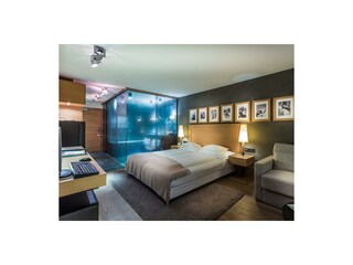 schlafzimmer-badezimmer-modern