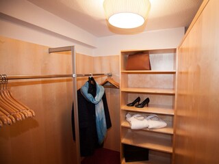 Begehbarer Kleiderschrank