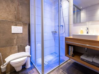 1 - Apart Laver - Island Peak - Dusche-WC (1)