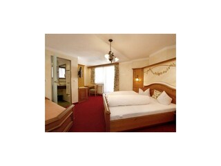 Dreibettzimmer Nr. 17