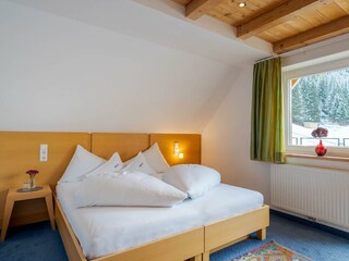 Ap.420 Schlafzimmer 1