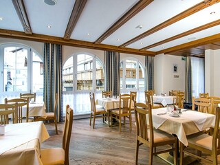 Frühstücksraum 13 WZ